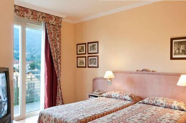 Carl & Do Hotell Baveno Exteriör bild