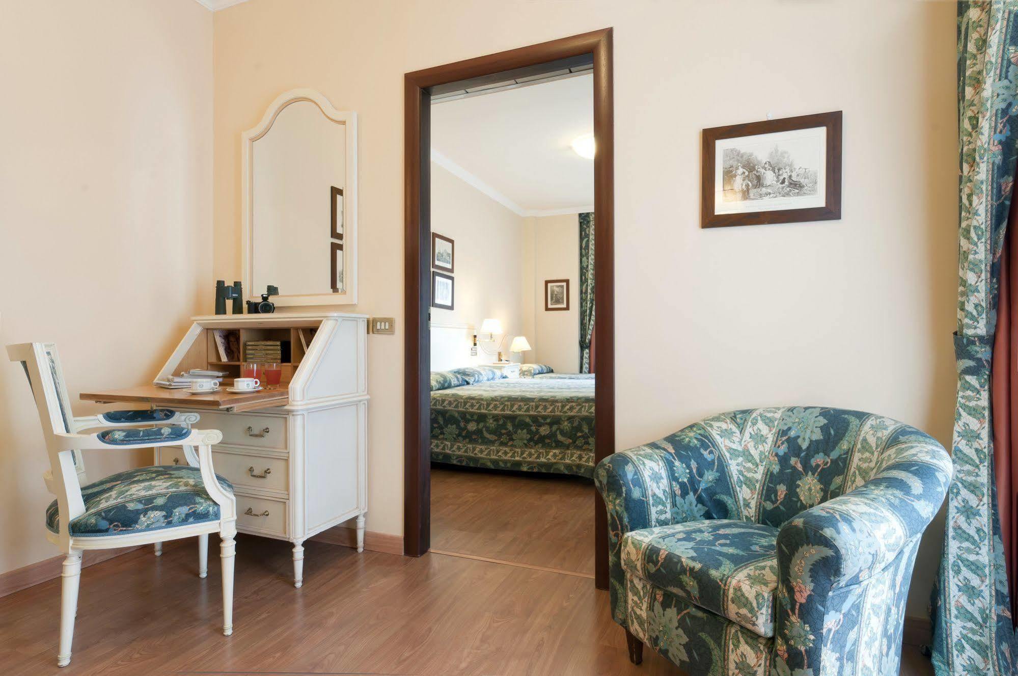 Carl & Do Hotell Baveno Exteriör bild