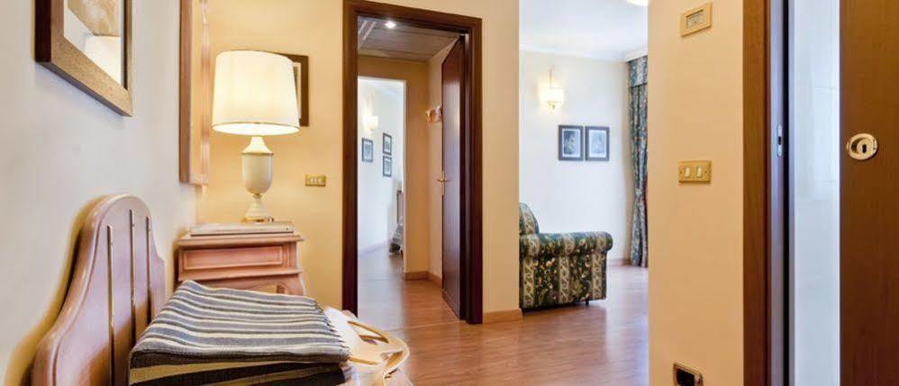 Carl & Do Hotell Baveno Exteriör bild